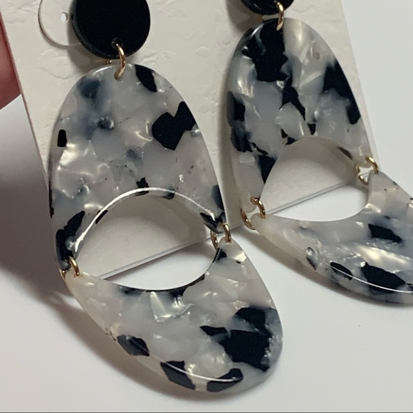 ANNA & AVA Black & White POST EARRINGS! - Picture 3 of 11